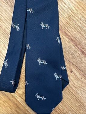 Chipp Germany Sheppard Dog-Pattern Men’s Neck Tie. 58 inches in length